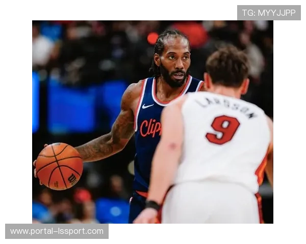 快船重建困局：选秀权缺失与莱昂纳德合同难题